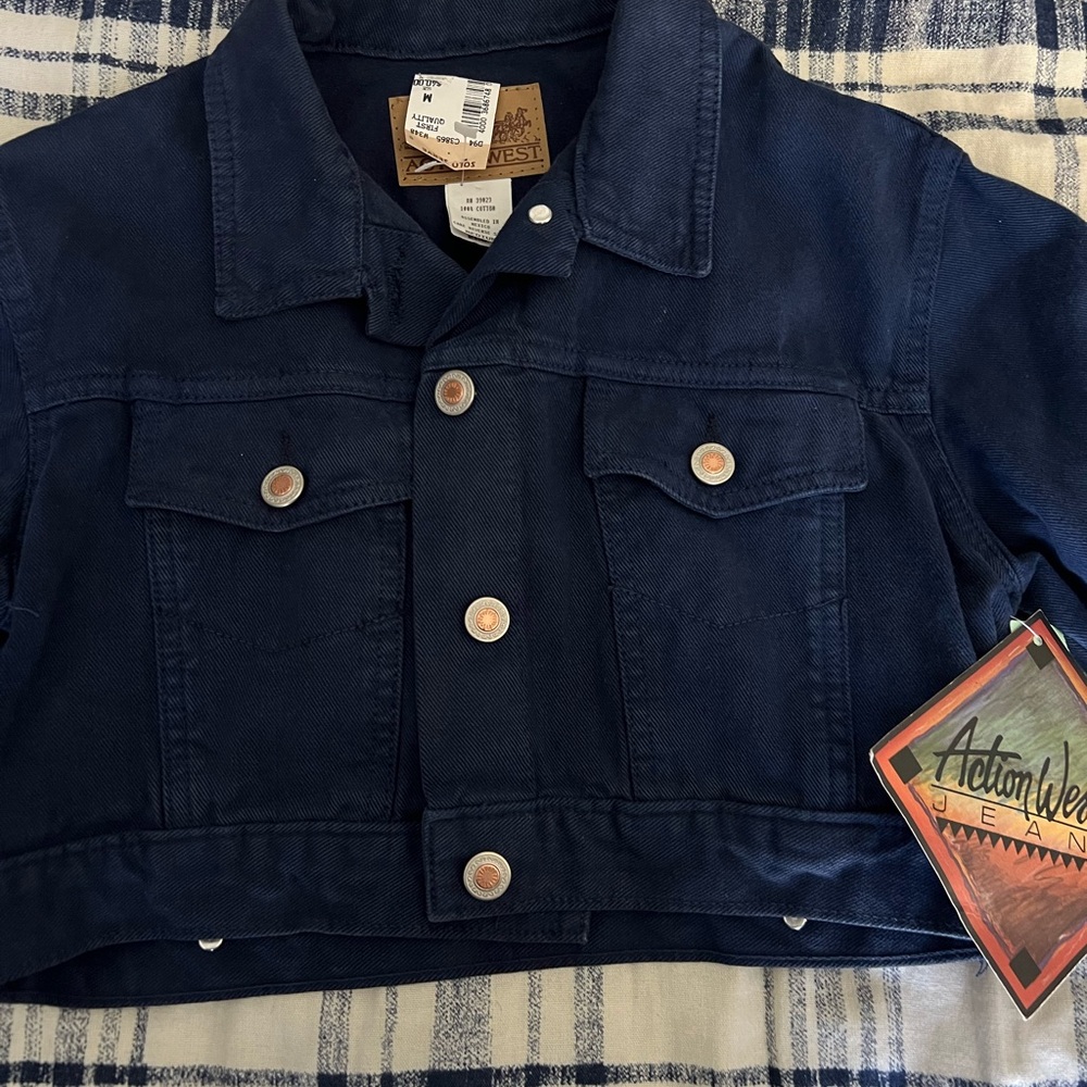 Action West women’s cropped jacket